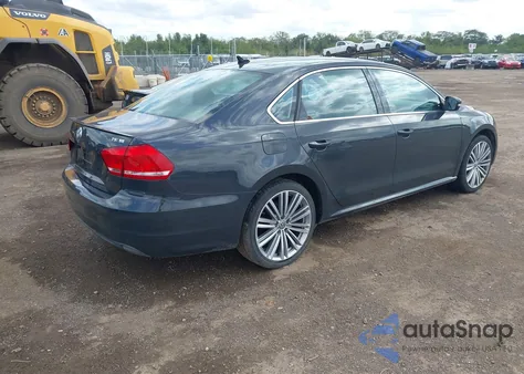 2014 Volkswagen Passat 1.8T Sport from USA, damaged, VIN 1VWBT7A38EC080264